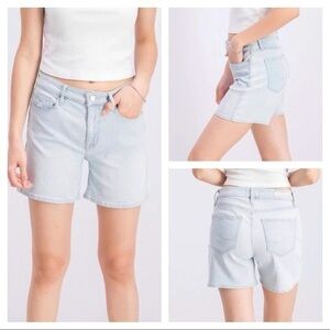 Sanctuary Mid Rise Light Wash Stretch Jean Denim Shorts 90s Vintage Inspired